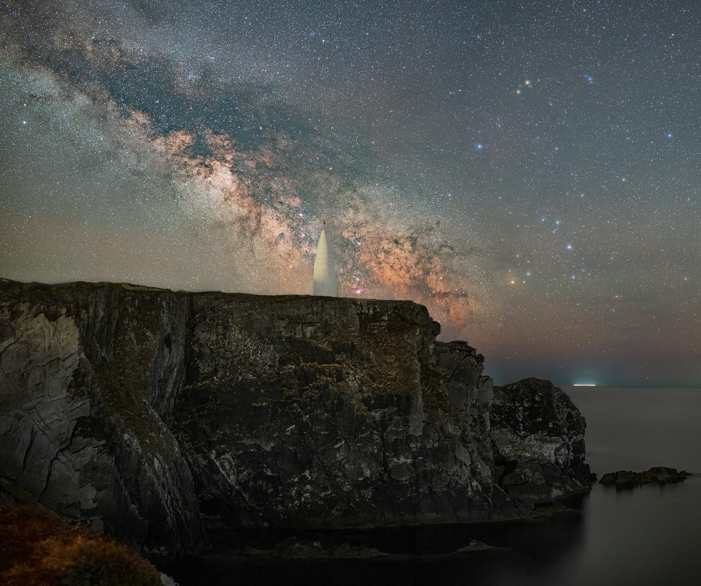 Astrophotographers shoot for the moon and land among the stars

