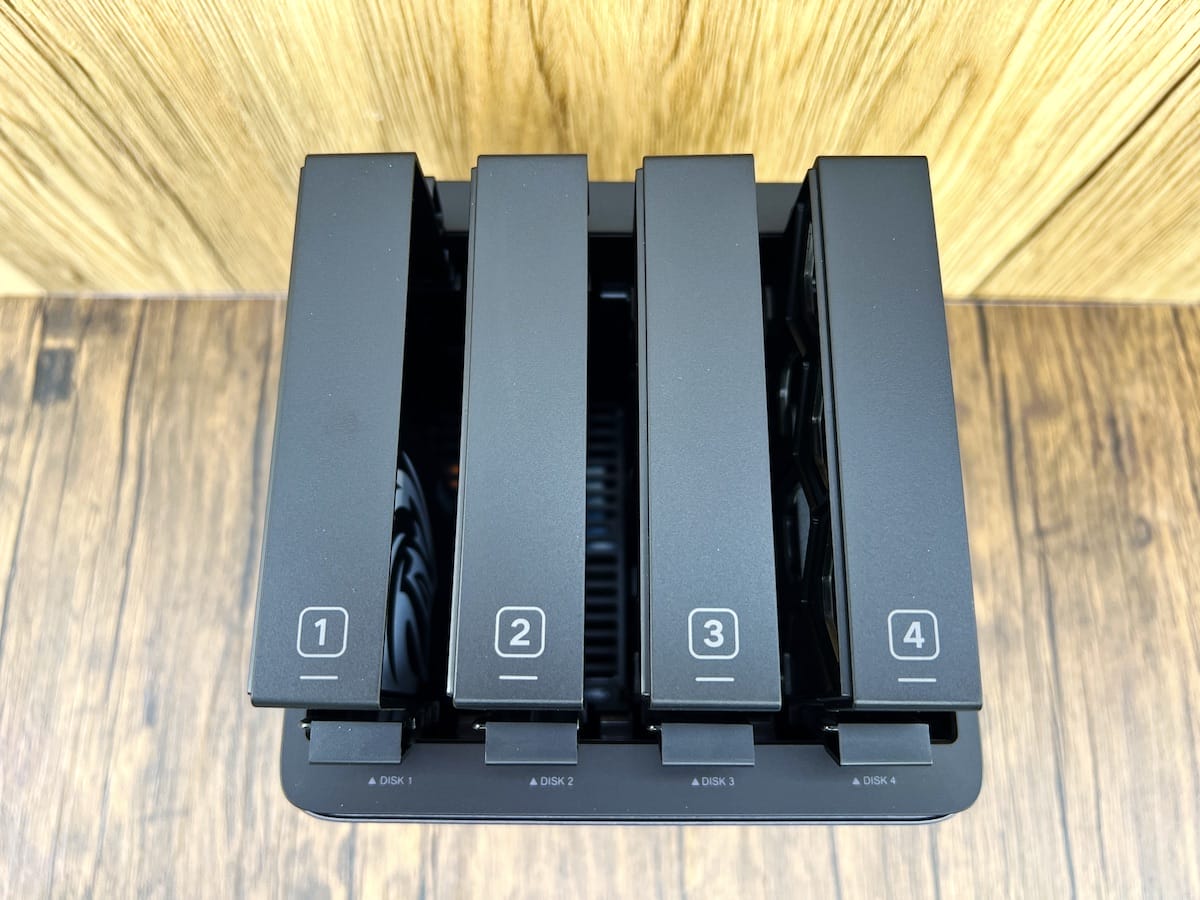 UGREEN NASync DH4300 Plus NAS Review